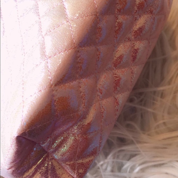 Sparkly Pink Cosmetics Bag plus Free Gift - Picture 3 of 4